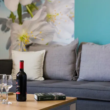 Chania Elite Homes Ii-apartment Near Venizelos Tombs Monument * Chania (Crete)