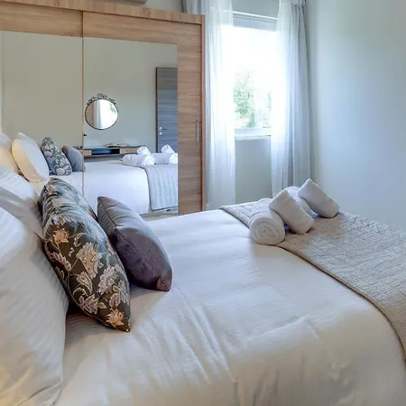 Chania Elite Homes Ii-apartment Near Venizelos Tombs Monument Апартаменты Ханья