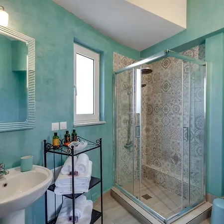 Chania Elite Homes Ii-apartment Near Venizelos Tombs Monument Chania (Crete)